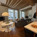 Delightful Dauphine Apartment Saint-Germain
