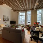Delightful Dauphine Apartment Saint-Germain